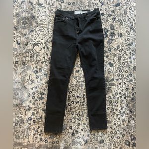 HIGH RISE FREE PEOPLE BLACK SKINNY JEAN- SIZE27